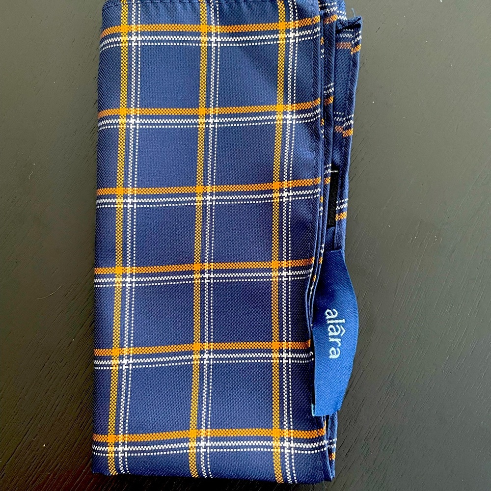 Alâra pocket square